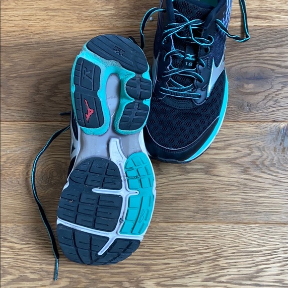 Mizuno Wave Rider 18 - Picture 3 of 3